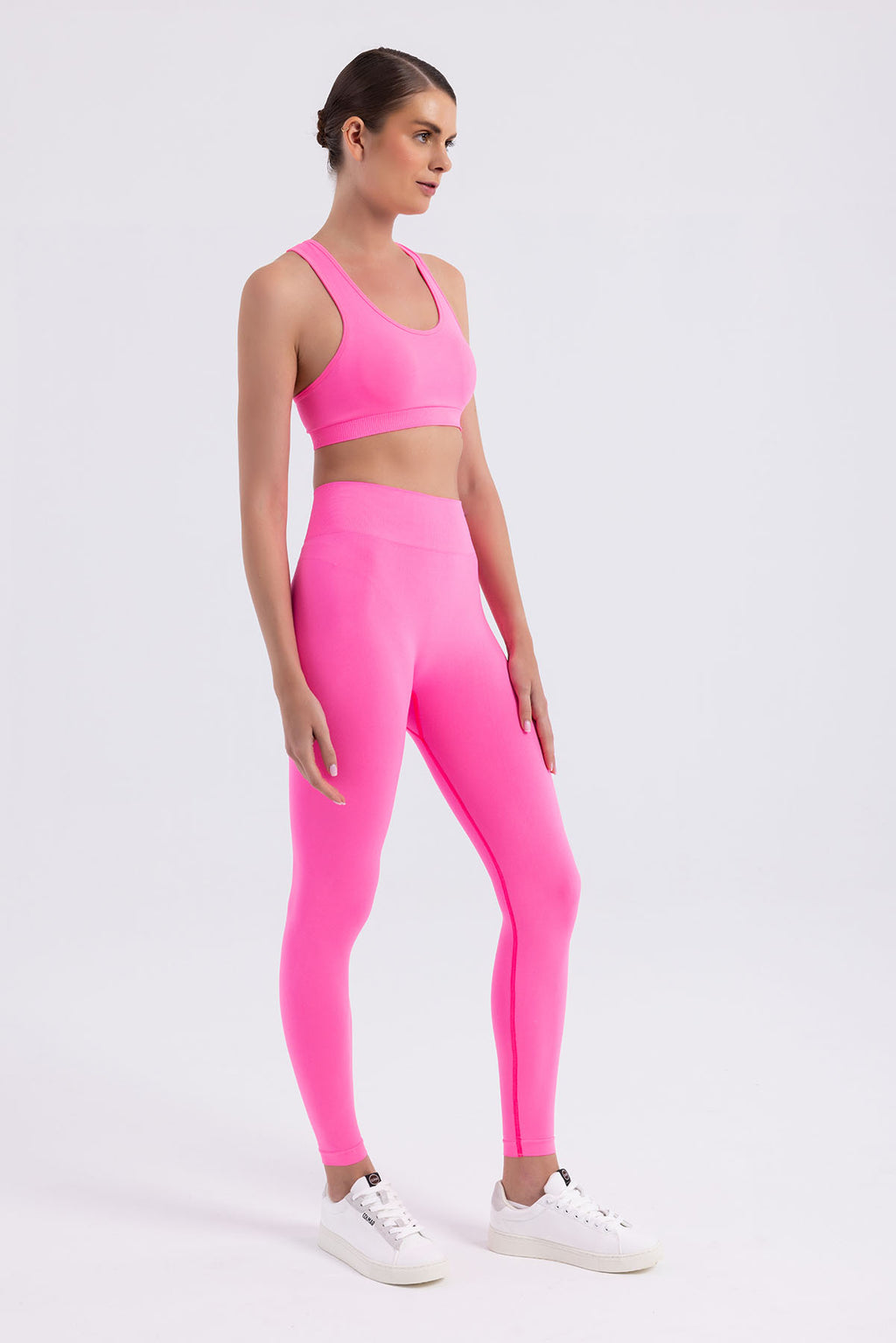 NEON PEMBE